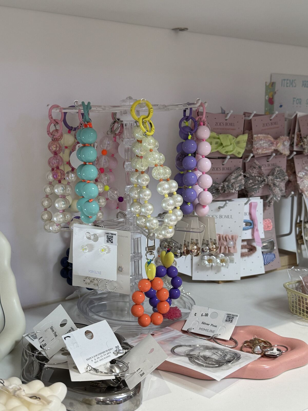 Perlenketten und Schmuck